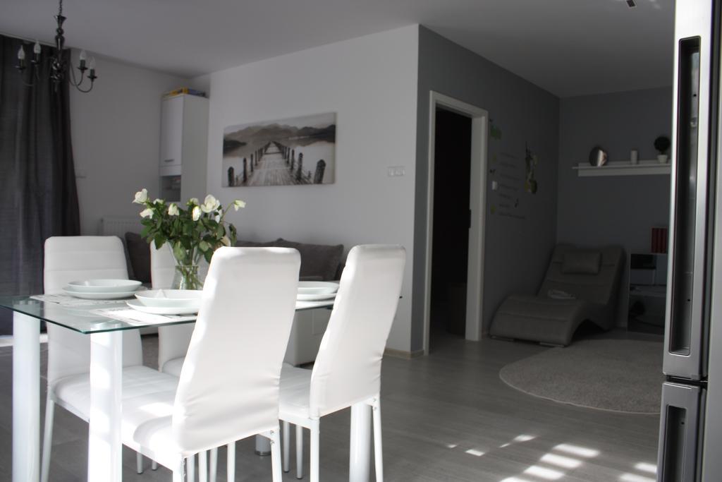U-Stay Bond Apartament كولوبرزيغ المظهر الخارجي الصورة
